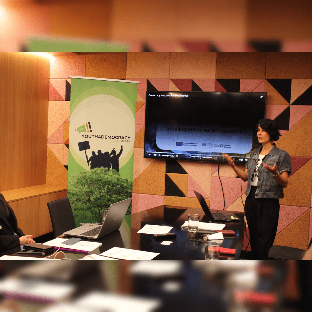 Image gallery marquee